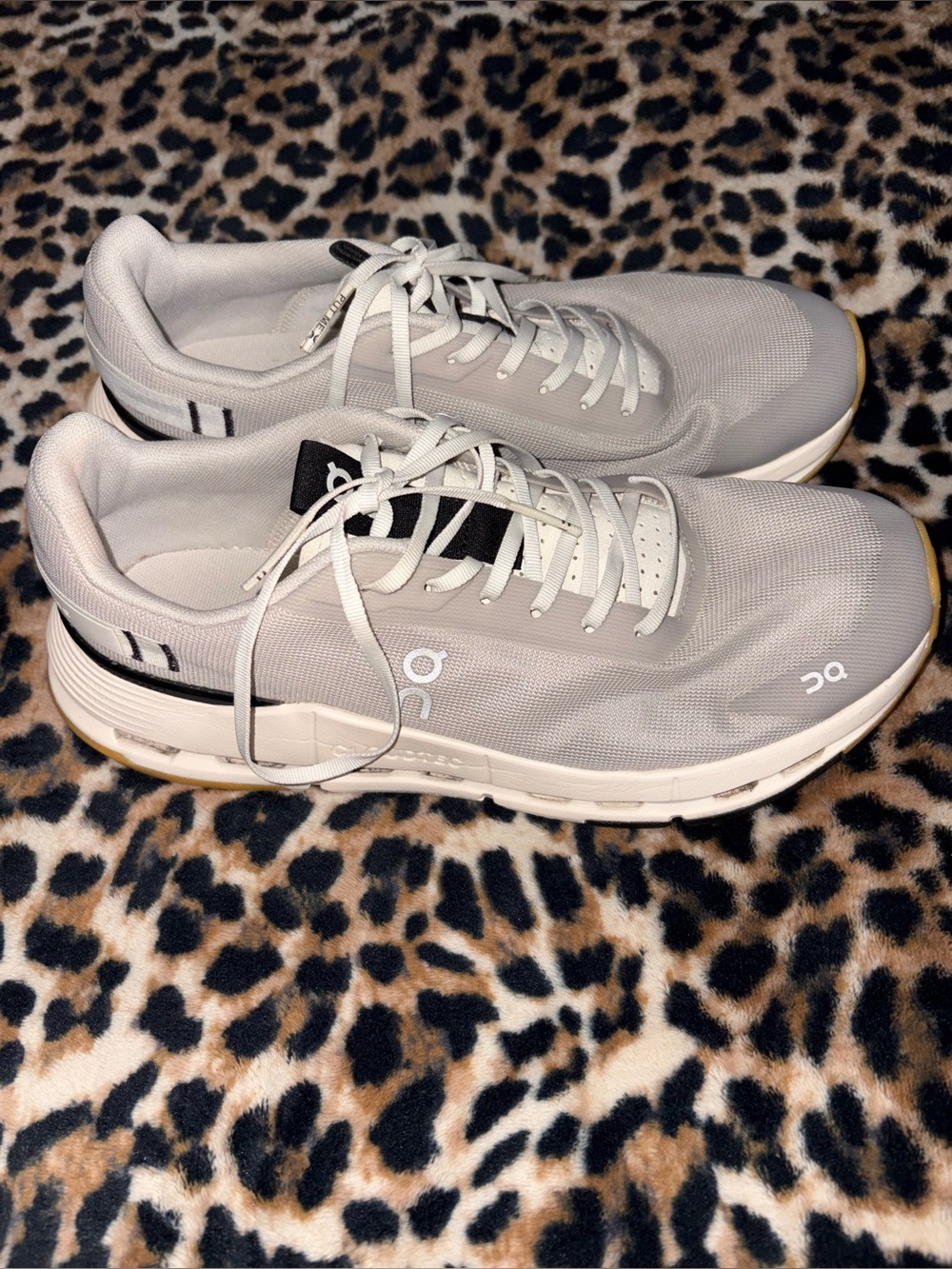 OnCloud Running Men’s Cloudtec size M9 Athletic Sneakers